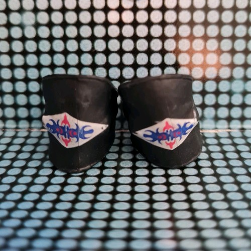 Rocky maivia mattel knee - rocky,